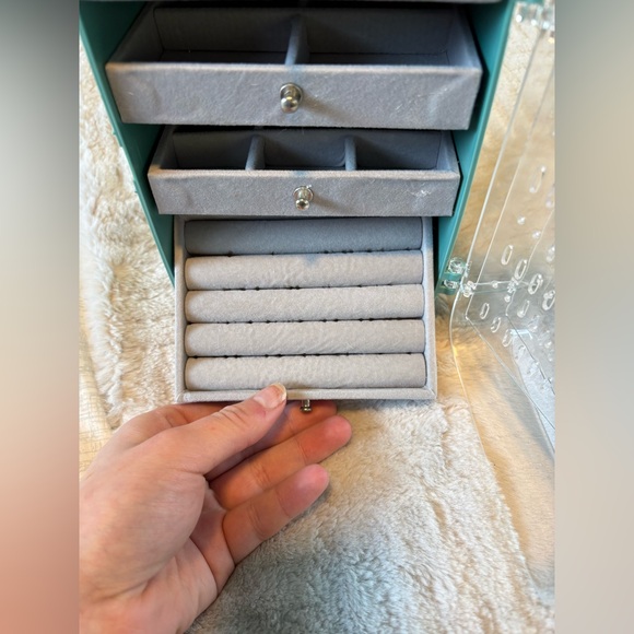 Jewellery Organizer - Picture 6 of 8